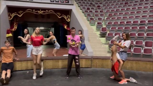 БЕСПРЕДЕЛ в Российском цирке - вещают артисты Шевченко шоу смотреть онлайн