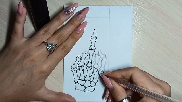 ?Рисуем наклейку для телефона?? ФАК из КОСТЕЙ ✍ карандашом и черной ручкой ? УКРАШЕНИЕ ДЛЯ ТЕЛЕФОНА смотреть онлайн