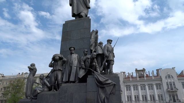 Памятник Шевченко в Харькове, 17.04.2016 смотреть онлайн