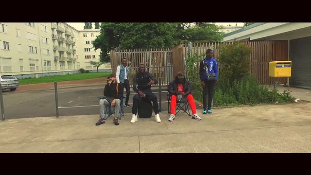 diamands de Bokassa x bientot le negro arrive смотреть онлайн
