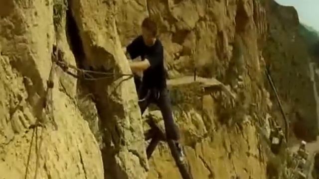 Camino del rey, the King's Way, el Chorro before the restoration of the path смотреть онлайн