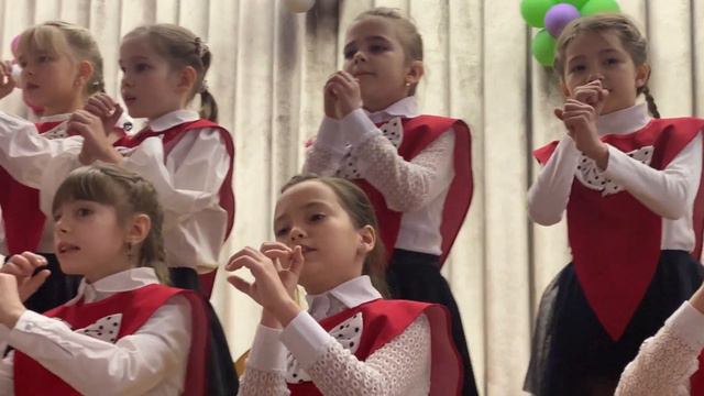 Фестиваль «Радуга» Углич, младший хор «Веселые нотки» смотреть онлайн