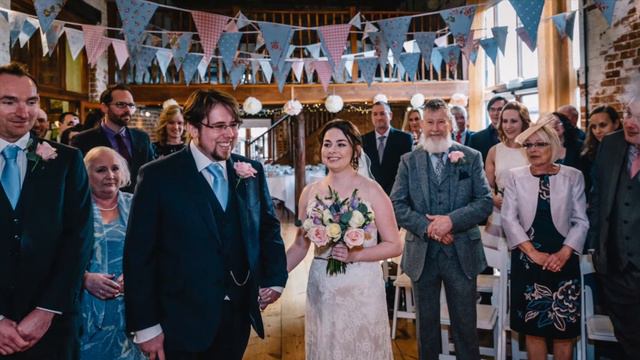 Jemma & Richard lovely Dairy Barns Wedding смотреть онлайн