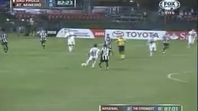 Gol de Ademilson (S) - San Pablo 2 - Atletico Mineiro 0 - Copa Libertadores смотреть онлайн