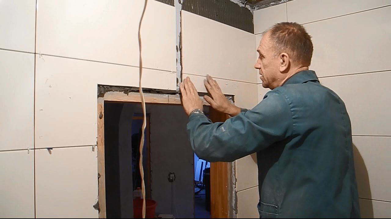 Простой способ укладки плитки вокруг дверей ч.1 смотреть онлайн