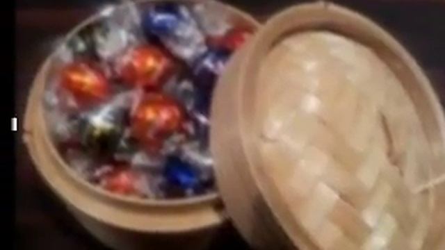 bulk lindt balls смотреть онлайн