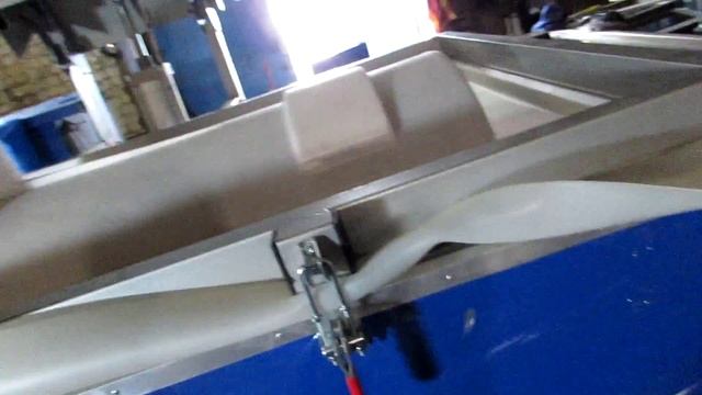 Гнутьё шпона бука в вакуумном прессе (PR-2013) смотреть онлайн