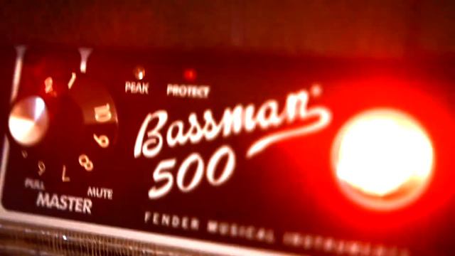 American Idiot - Fender Bassman 500 promo смотреть онлайн
