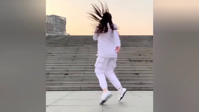 МегаDanceX - Малиновая Лада ((2K)+) NEW YouTube Clip смотреть онлайн