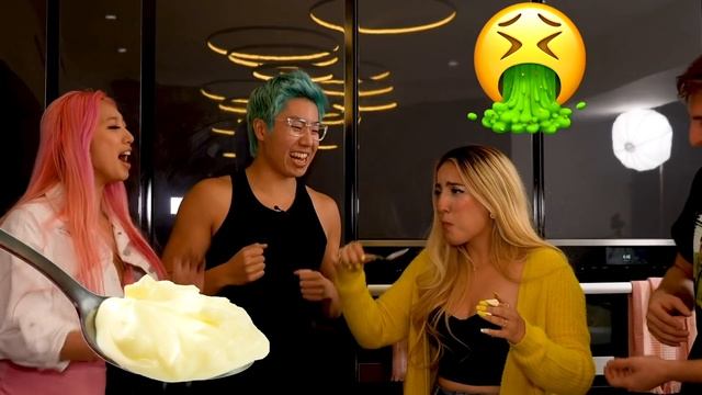 First To Finish Art School Wins $10,000 Challenge! смотреть онлайн