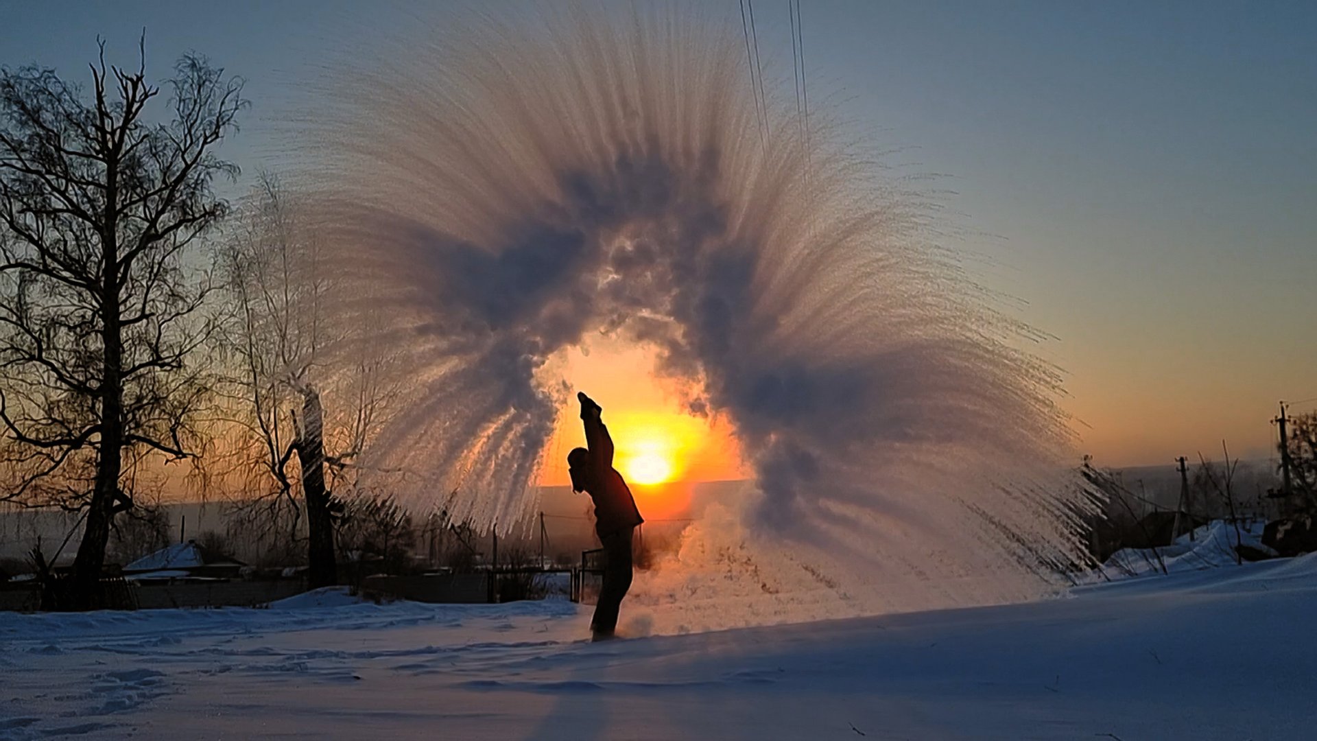 Эксперимент - превращения воды в пар на лютом морозе 4K. The transformation of water into steam. смотреть онлайн