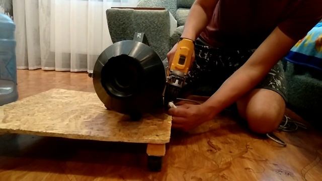 Строительный пылесос типа# Циклон# своими руками.#Бюджетный вариант.Из пылесоса#Ракета смотреть онлайн