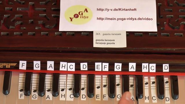 Ganesha Sharanam Kirtan Mantra Lern-Video mit Noten auf Harmoniumtasten 263 смотреть онлайн