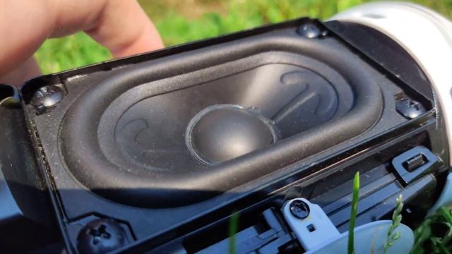 JBL CHARGE 4 LFM BASS TEST White 4k смотреть онлайн