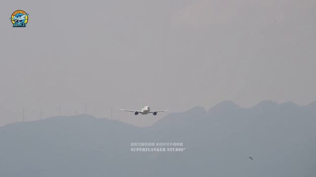 China‘s C919 first flight in Zhuhai Airshow смотреть онлайн