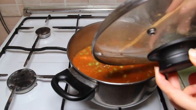 Турецкая кухня - Зеленый горошек в томатном соусе (Bezelye yemeği) смотреть онлайн