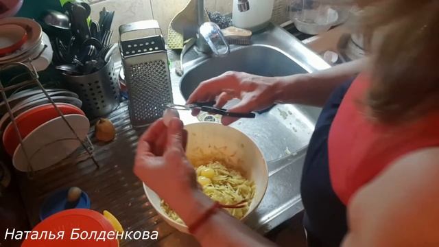 Заработок с хозяйства.Вкусный обед.Сено поменяла! смотреть онлайн