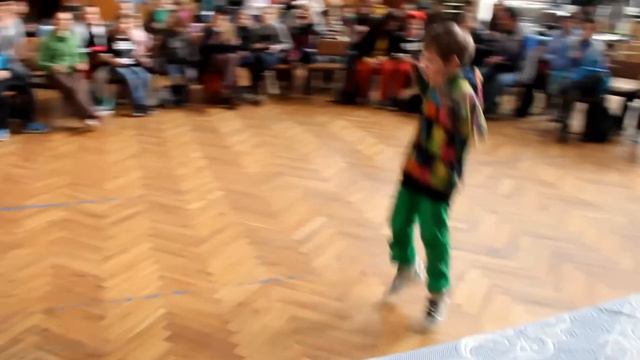 Battle time - souboj sourozenců смотреть онлайн