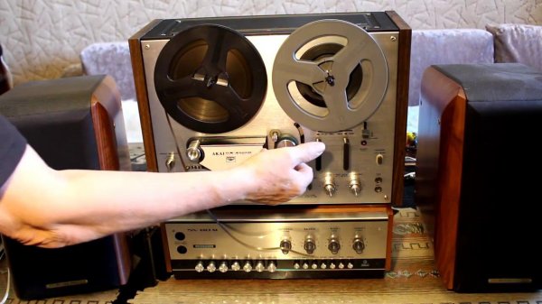 Чудо техники  AKAI 4000D