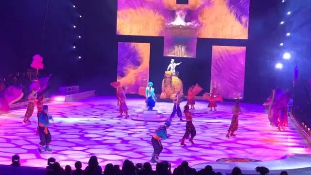 Disney On Ice Road Trip Adventures 2019 - Aladdin And Jasmine смотреть онлайн