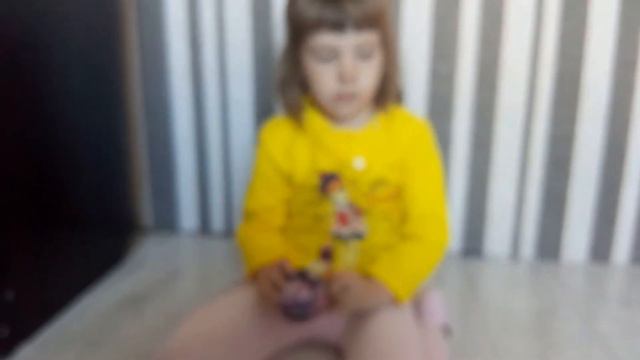 показ куклы LOL и распаковка двух новых шариков читайте описание смотреть онлайн