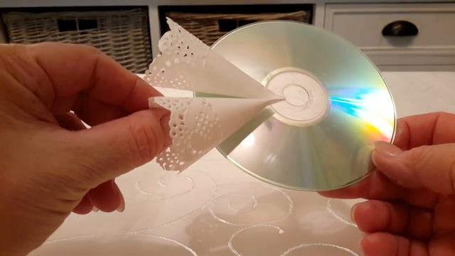 ШИКАРНЫЕ СНЕЖИНКИ ИЗ АЖУРНЫХ САЛФЕТОК 2..Paper Snowflake смотреть онлайн