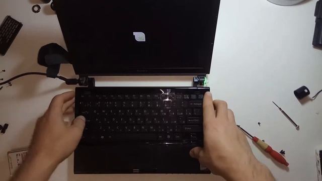 Sony VAIO VGN-TZ замена материнской платы. Разбор смотреть онлайн