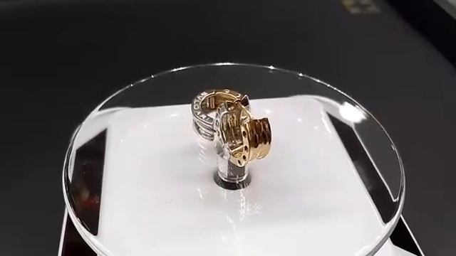 Серьги-конго Булгари белое и лимонное золото смотреть онлайн