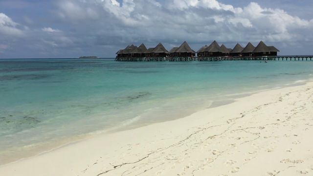 Malediven, Coco Palm Dhuni Kolhu, Turtles Island, Maldives, Place to relax in the Overwater Villa смотреть онлайн