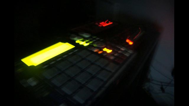DAWless techno jam // MPC 1000, Roland JU-06a and SH01a, Kawai K1 смотреть онлайн