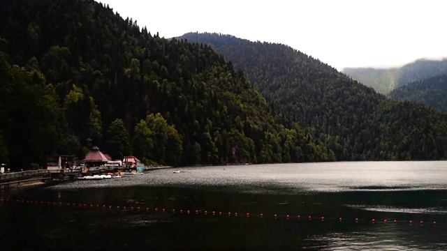 Озеро Рица(Крупнейшее озеро Абхазии) смотреть онлайн