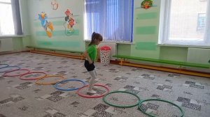 Игры с обручем в старших и подготовительных к школе группах)