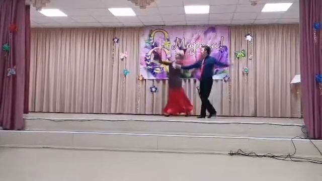 Танцевальный дуэт Елена и Олег Агаповы - "Вальс" смотреть онлайн