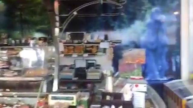 Эрик. Eric. Grandma's Deli Babushka. смотреть онлайн