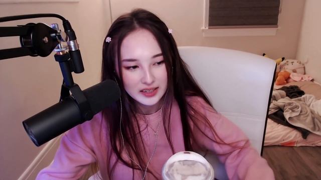Tina Talks About Her Breakup and is Given Endless Support смотреть онлайн