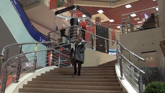 Екатеринбург. "Новогодние игрушки" в ТРЦ Карнавал. смотреть онлайн