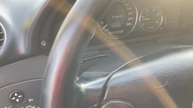 Mercedes-Benz CLK 270CDi Avantgarde смотреть онлайн