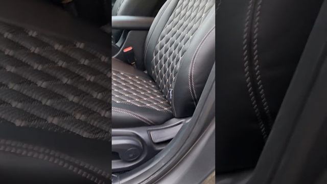 Чехлы экокожа Kia Cerato 4 - Дизайн (Стандарт) Черные с бежевой ниткой смотреть онлайн