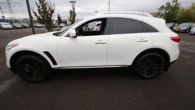 Infiniti FX35 White Review смотреть онлайн