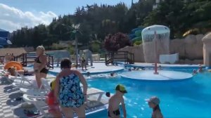 #алушта#отдых#крым
Аквапарк в Алуште «Миндальная роща»/ Целый день купаемся в аквапарке 30.06.21г.
