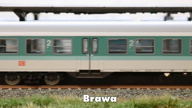 Modelleisenbahn H0 - Brawa n-Wagen mintgrün und Roco BR 110 mit Sound смотреть онлайн