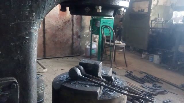 Ковка эллипсного шара в штампе смотреть онлайн