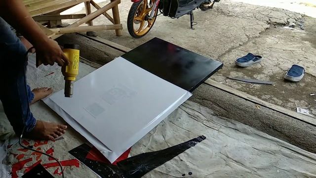 Proses pemasangan stiker, pemasangan stiker panel SPBU/ Rizal Cutingsticker смотреть онлайн