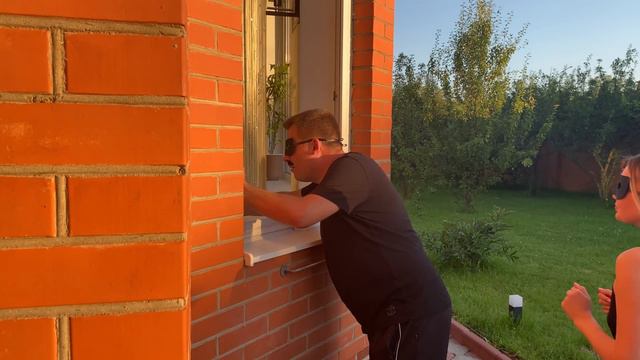 Сами Напросились Или как на Папу упал Огромный апельсин Лёва остался дома один смотреть онлайн