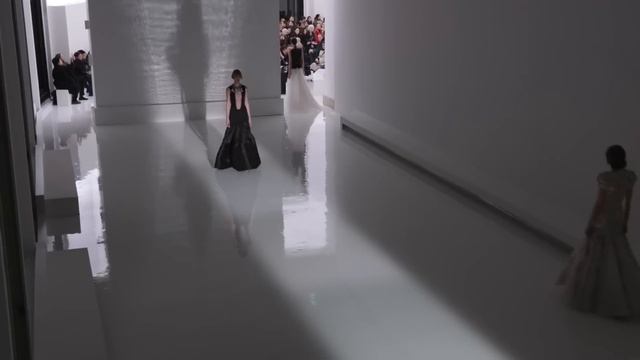 Givenchy Haute Couture Spring/Summer 2019 смотреть онлайн