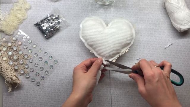 DIY Fabric Valentine's/ Heart Decorations/ Валентинки из ткани своими руками смотреть онлайн