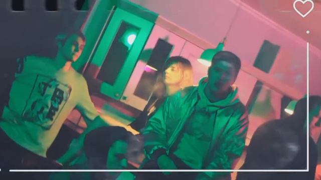 И остался в пустом мире.