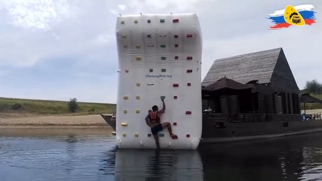 Надувная #водная стенка для скалолазания. Тренажер для #скалолазания смотреть онлайн