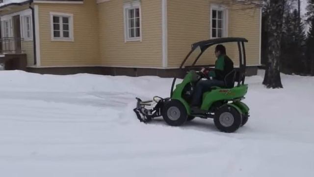 Avant 200 a sněhová radlice смотреть онлайн