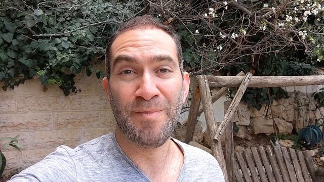 Your Daily Dose of Hebrew | אמונה - faith смотреть онлайн